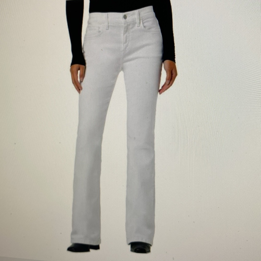 Joe’s jeans white  midrise bootcut size 32 Petite